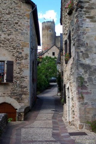 rue vers le château